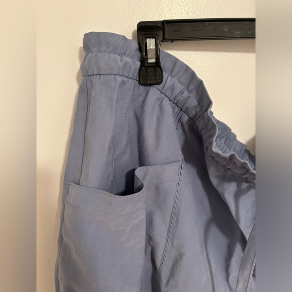 Old Navy drawstring shorts. Size XXL. New, never worn. - Picture 2 of 5